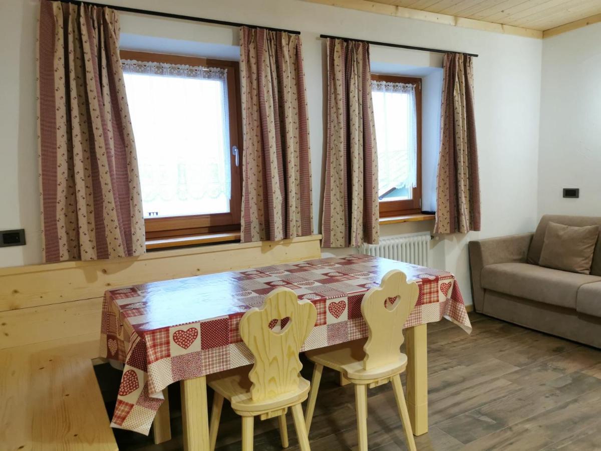 App Col Di Lana - Agriturismo La Majon Da Col Коле Санта Лучия Екстериор снимка