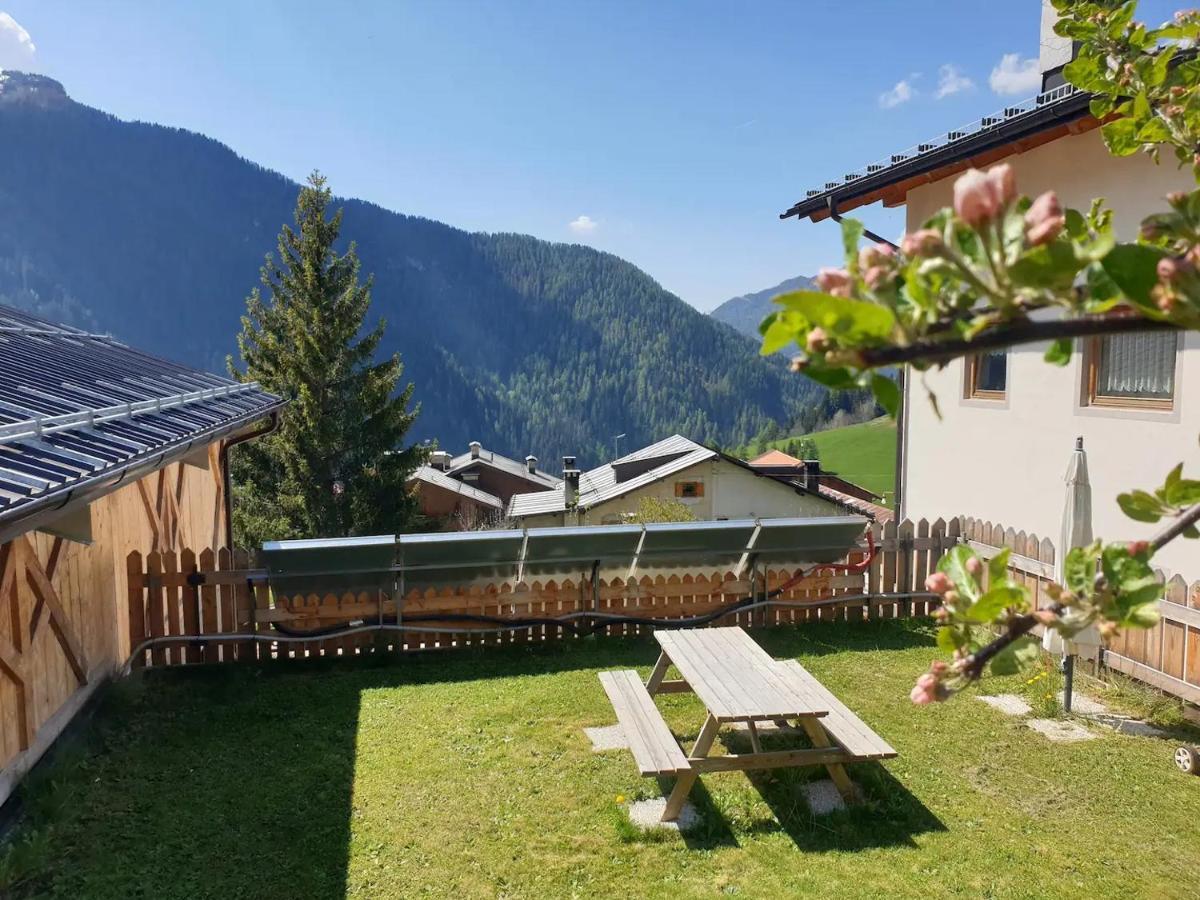 App Col Di Lana - Agriturismo La Majon Da Col Коле Санта Лучия Екстериор снимка